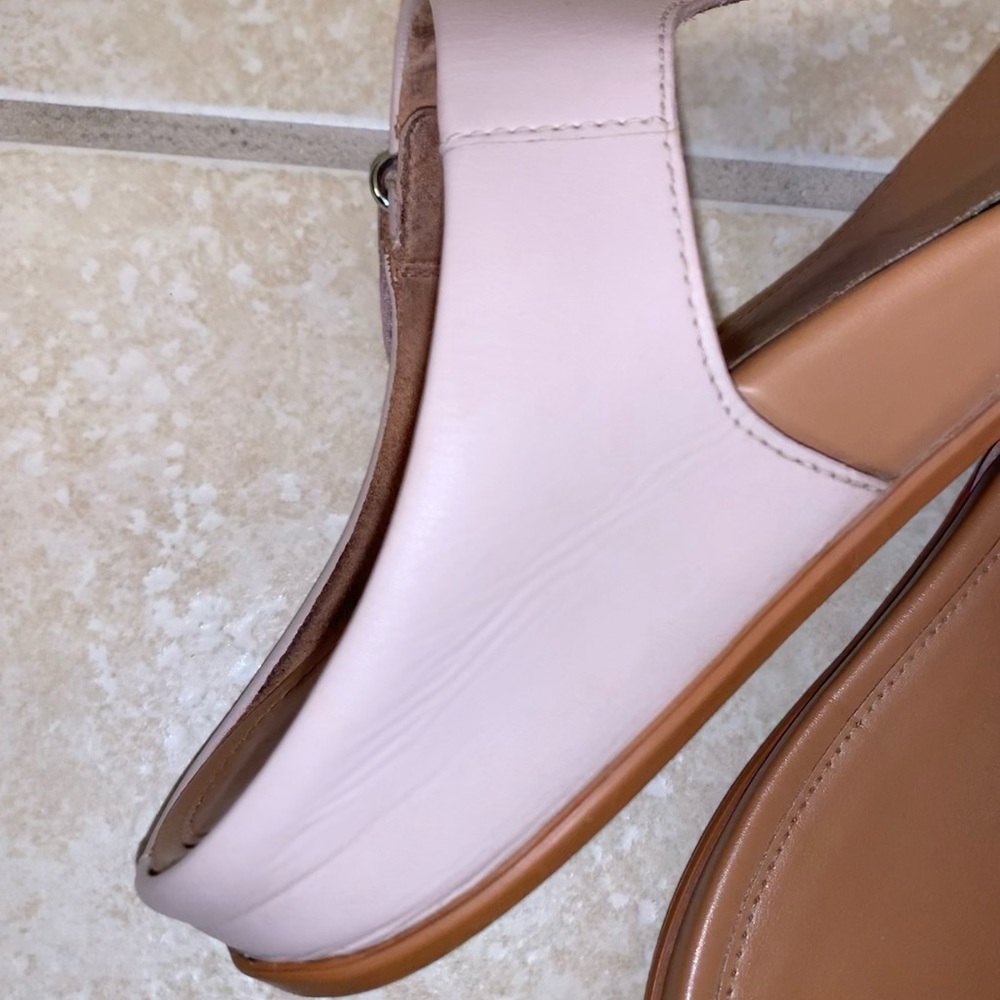 FITFLOP brand tan sandals womens flip flops size 10 - Picture 3 of 12